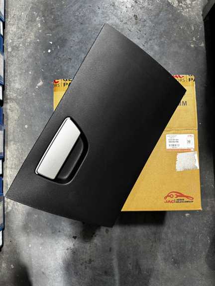 جعبه داشبورد(نقره ای) جک S5 اصلی شرکتی